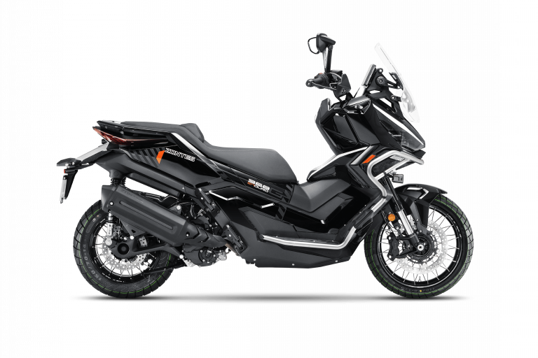 Car202509081713451069