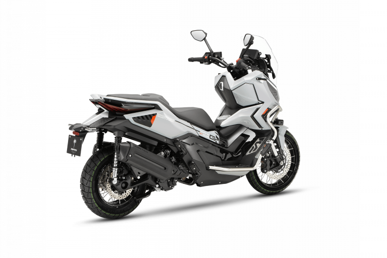 Car202509081716098116