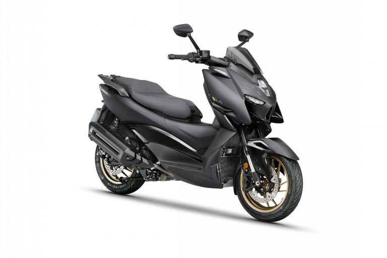 Car202510250820011990