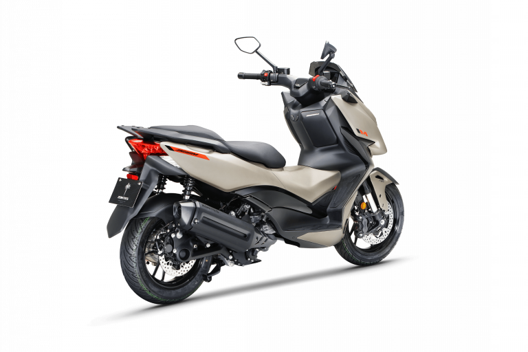 Car202510250820556513